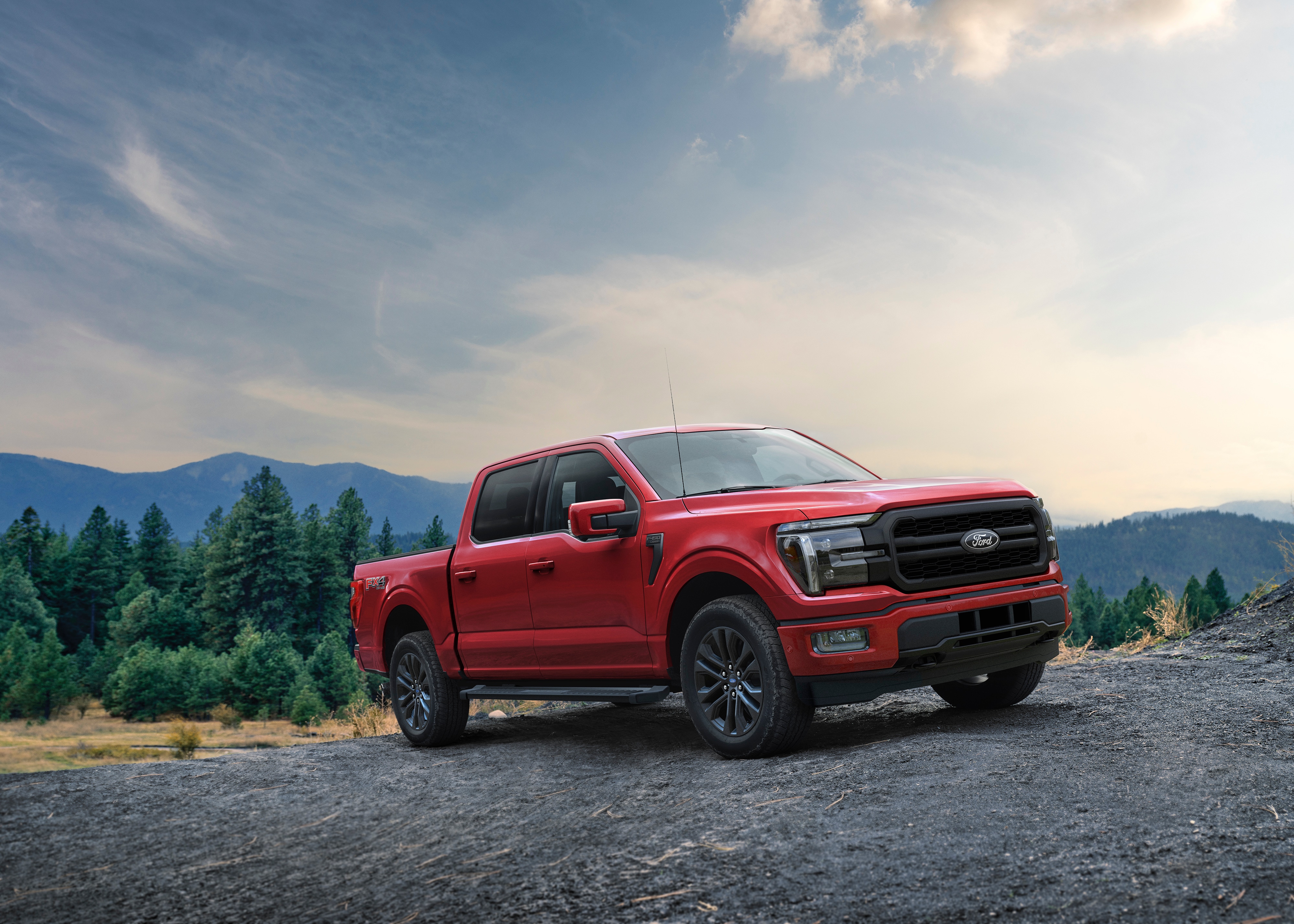2024-Ford-F150-Lariat-CrewCab-Truck-L01.jpg